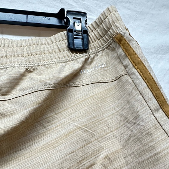 NWT Adidas Brown/Tan Athletic Shorts Size Large - Picture 6 of 11